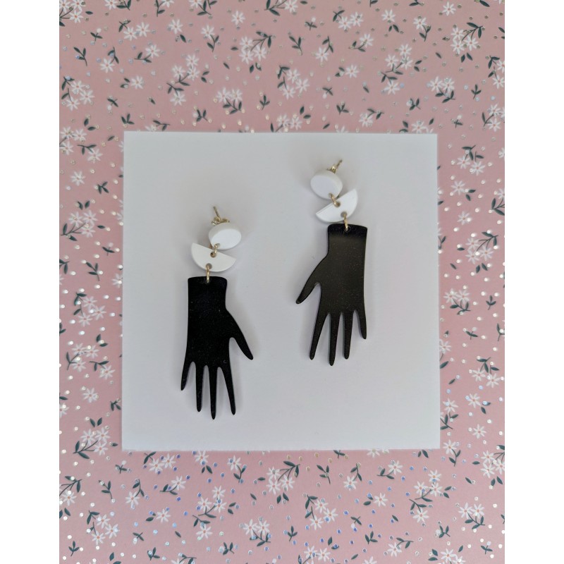 Boucles d'oreilles à la main noire Boucles d'oreilles à la main noire